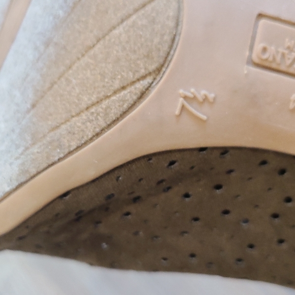 Christian Siriano for Payless olive green heels - Picture 8 of 9